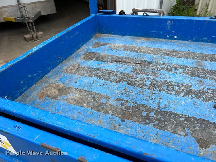 image for item MQ9872 1999 Genie GS2646  scissor lift