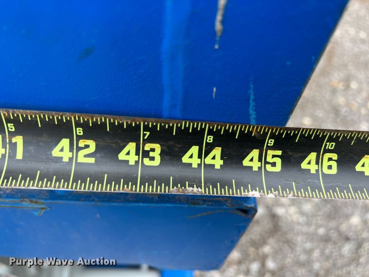 image for item MQ9872 1999 Genie GS2646  scissor lift