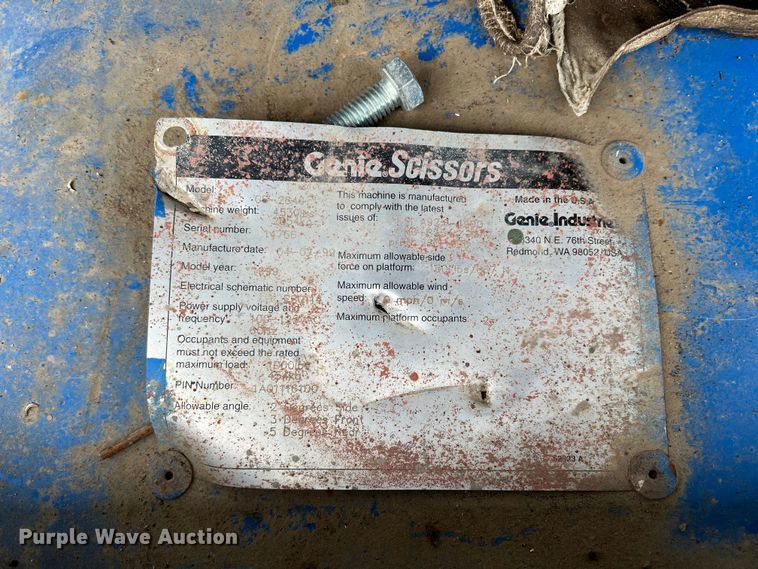 image for item MQ9872 1999 Genie GS2646  scissor lift