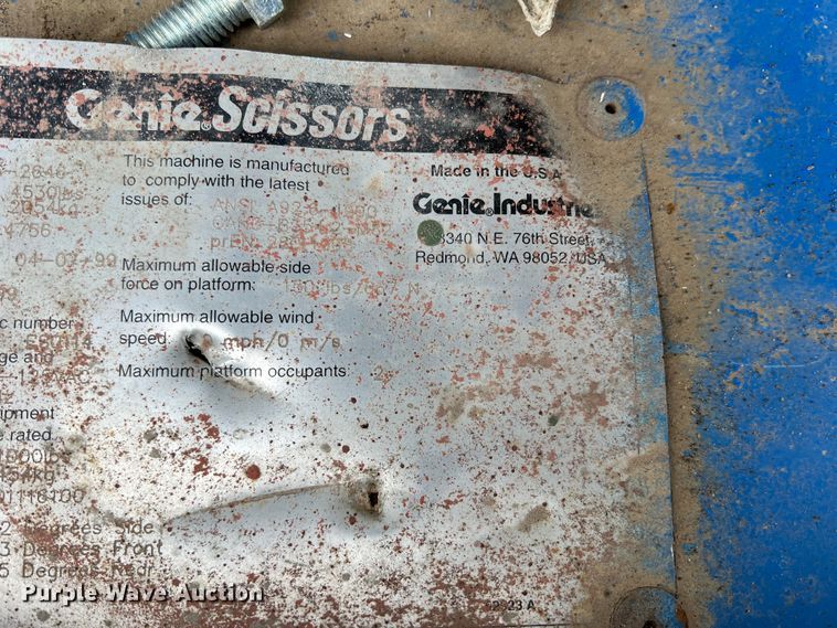 image for item MQ9872 1999 Genie GS2646  scissor lift