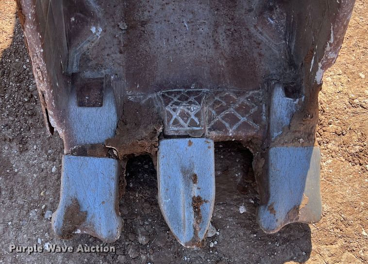 image for item MQ9881 2002 Case CX800  excavator