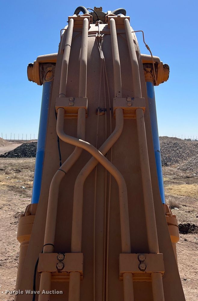 image for item MQ9881 2002 Case CX800  excavator