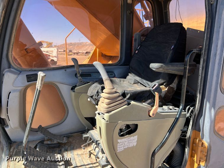 image for item MQ9881 2002 Case CX800  excavator