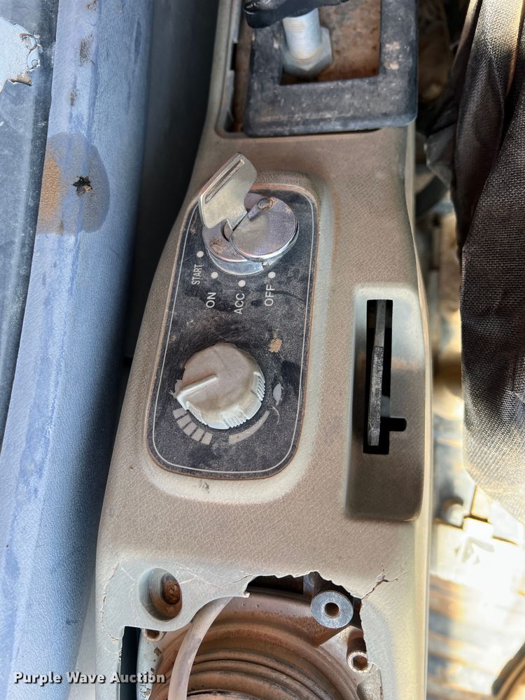 image for item MQ9881 2002 Case CX800  excavator