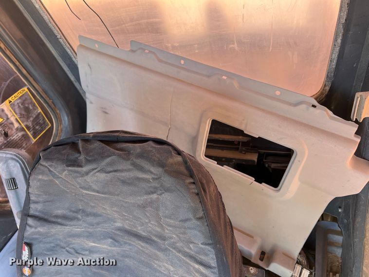 image for item MQ9881 2002 Case CX800  excavator