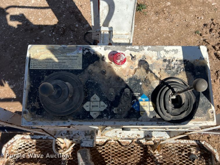 image for item MQ9883 1998 Snorkel ATB60ALCU  boom lift