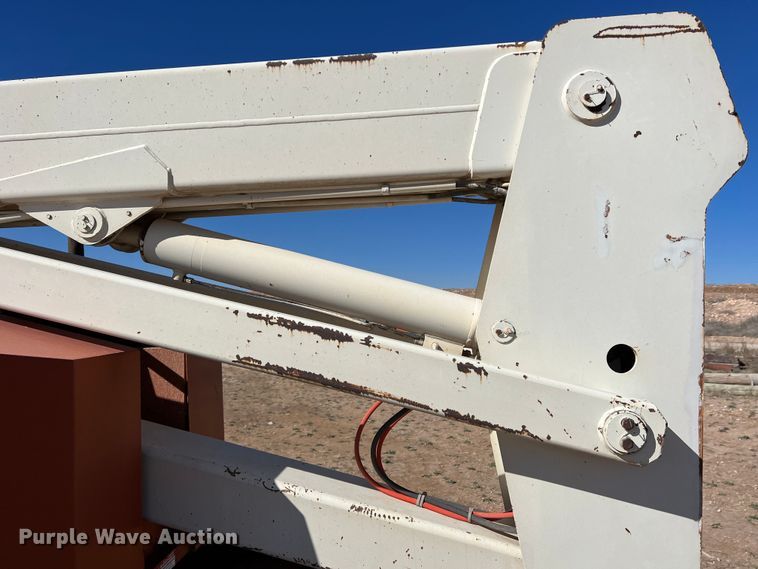 image for item MQ9883 1998 Snorkel ATB60ALCU  boom lift