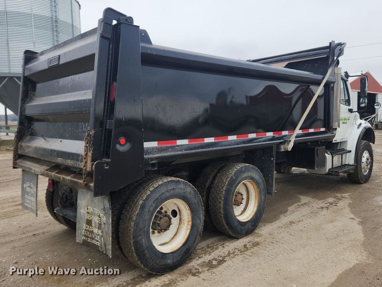 image for item MW9555 2005 Freightliner Business Class M2  dump truck