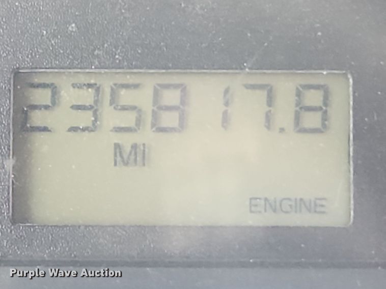 image for item MW9555 2005 Freightliner Business Class M2  dump truck