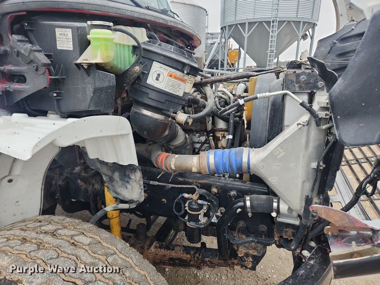 image for item MW9555 2005 Freightliner Business Class M2  dump truck