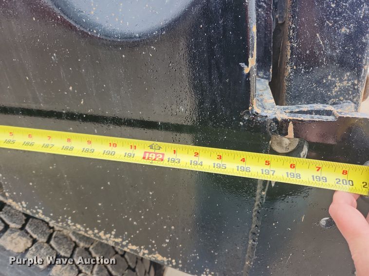 image for item MW9555 2005 Freightliner Business Class M2  dump truck