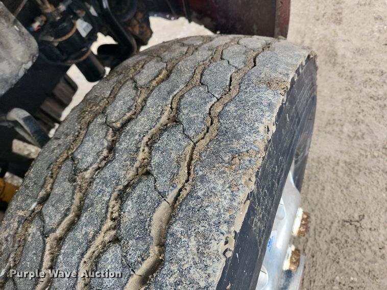 image for item MW9555 2005 Freightliner Business Class M2  dump truck