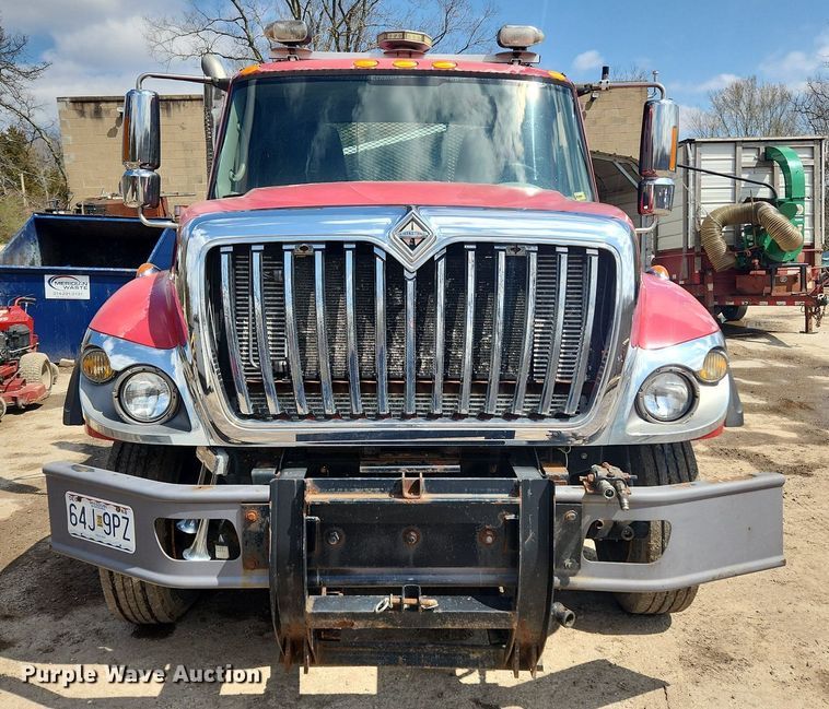 image for item MW9559 2008 International WorkStar 7400  flatbed truck