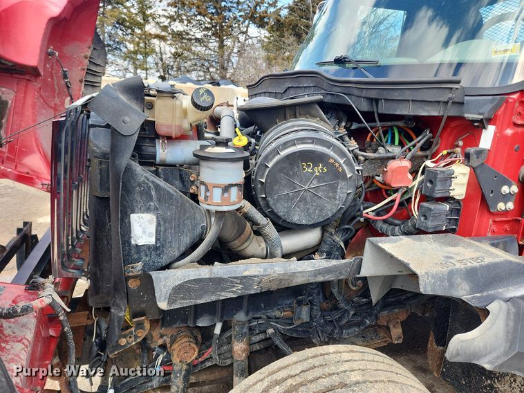 image for item MW9559 2008 International WorkStar 7400  flatbed truck