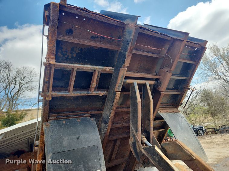 image for item MW9559 2008 International WorkStar 7400  flatbed truck