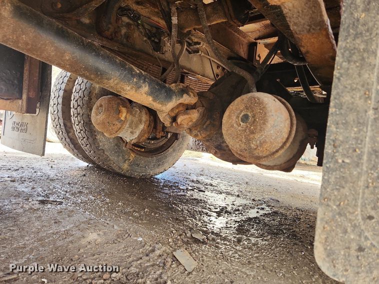 image for item MW9559 2008 International WorkStar 7400  flatbed truck