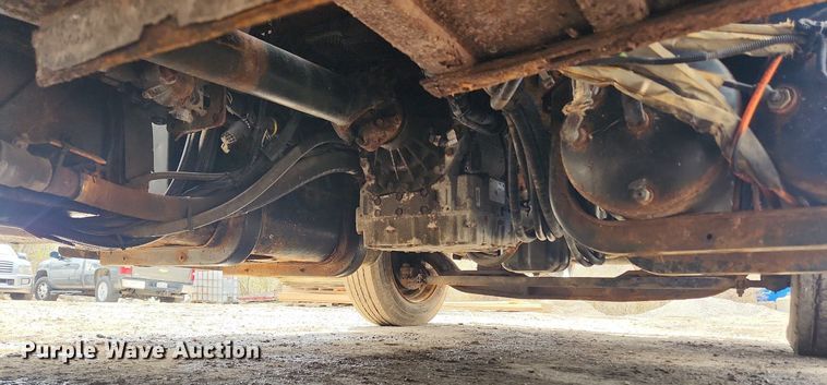 image for item MW9559 2008 International WorkStar 7400  flatbed truck