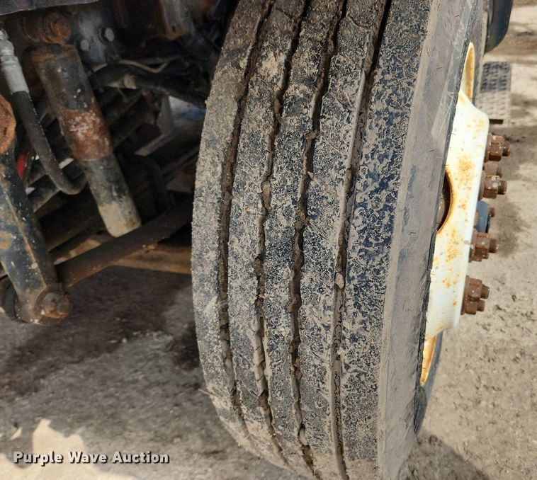 image for item MW9559 2008 International WorkStar 7400  flatbed truck