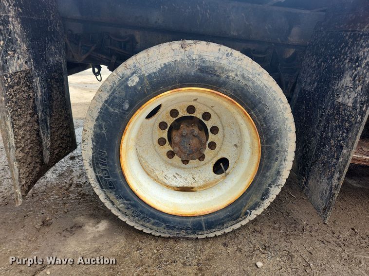 image for item MW9559 2008 International WorkStar 7400  flatbed truck