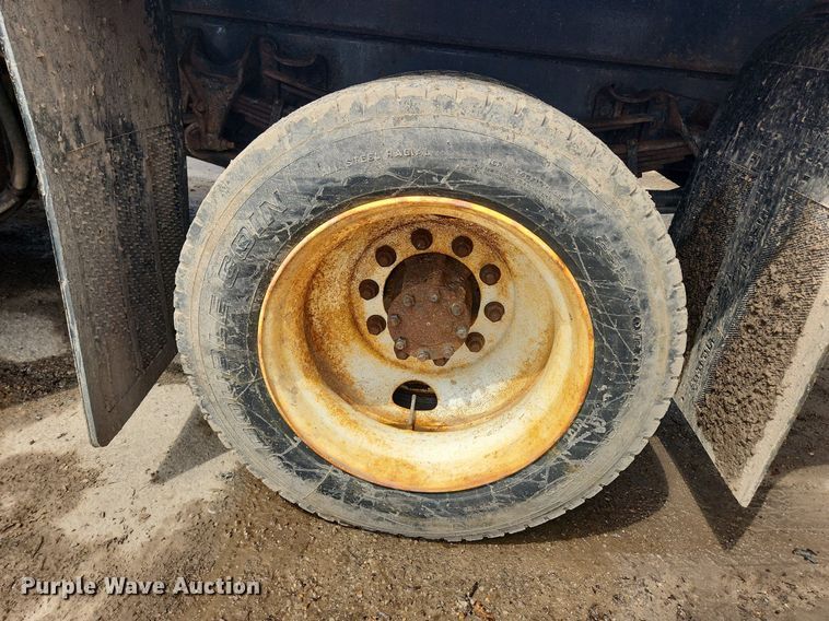 image for item MW9559 2008 International WorkStar 7400  flatbed truck