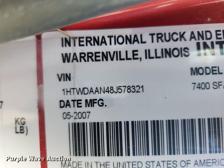 image for item MW9559 2008 International WorkStar 7400  flatbed truck