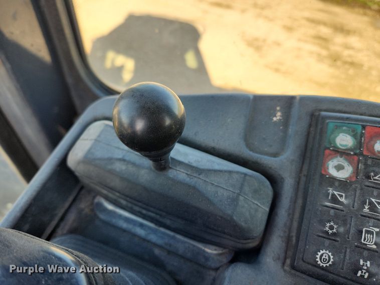 image for item MW9564 2013 John Deere 544K  wheel loader