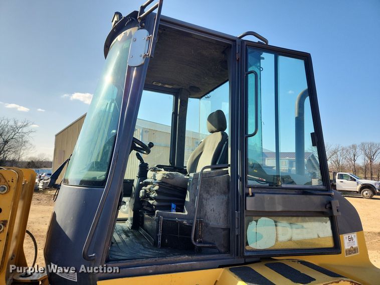 image for item MW9565 2008 John Deere 304J  wheel loader