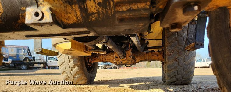 image for item MW9565 2008 John Deere 304J  wheel loader