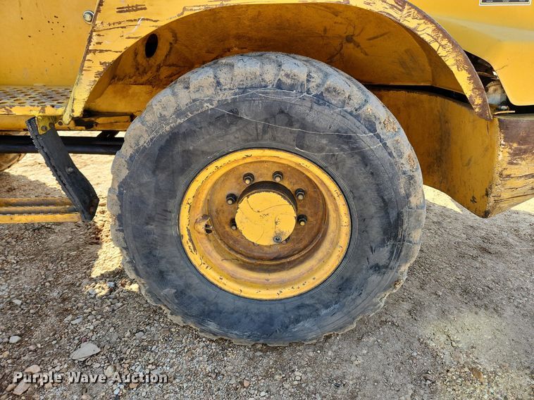 image for item MW9565 2008 John Deere 304J  wheel loader