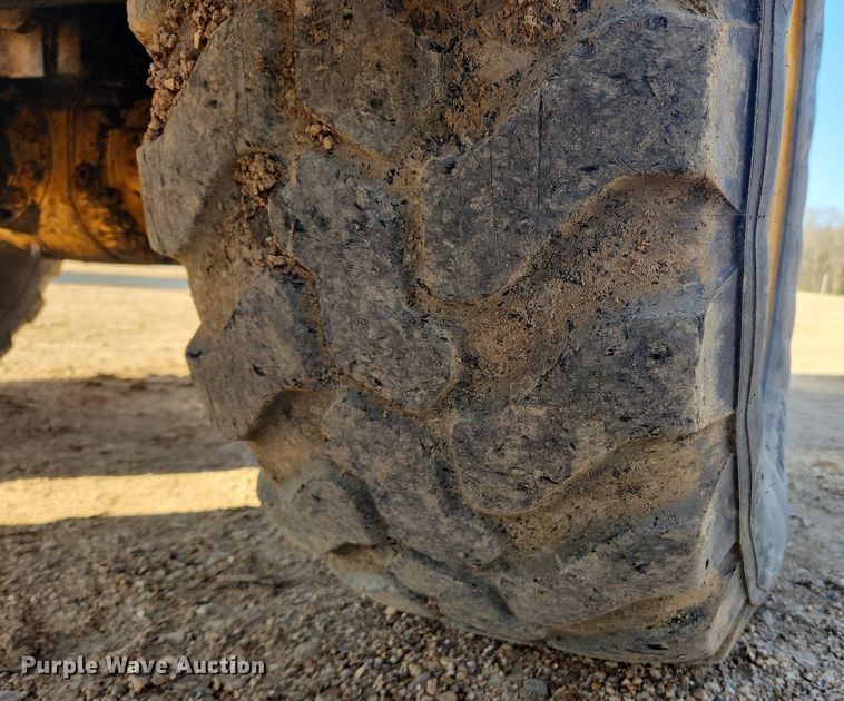 image for item MW9565 2008 John Deere 304J  wheel loader