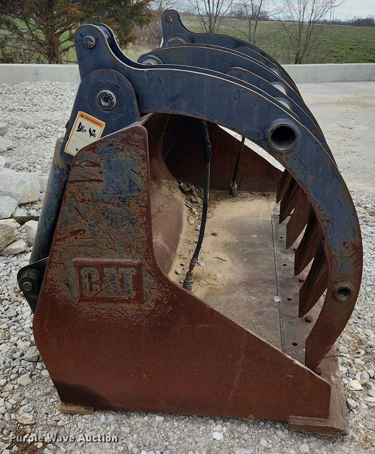 image for item MW9586 Caterpillar 184-3268  wheel loader grapple bucket