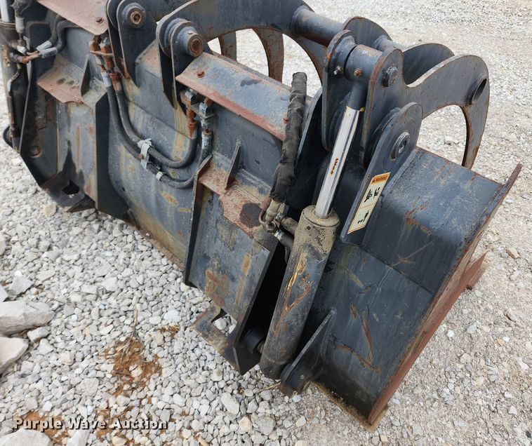 image for item MW9586 Caterpillar 184-3268  wheel loader grapple bucket