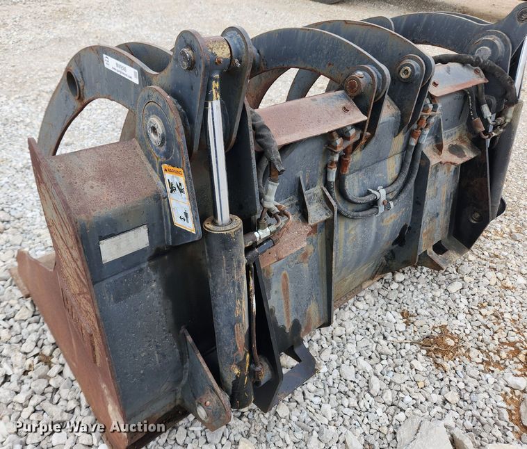 image for item MW9586 Caterpillar 184-3268  wheel loader grapple bucket