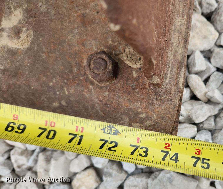 image for item MW9586 Caterpillar 184-3268  wheel loader grapple bucket