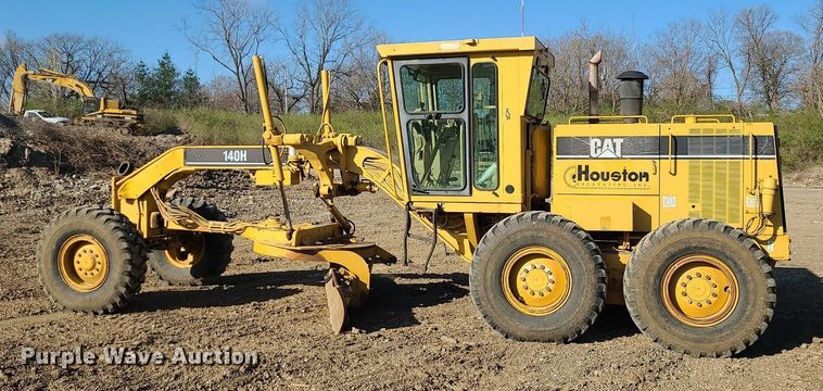 image for item MX9601 1999 Caterpillar 140H  motor grader
