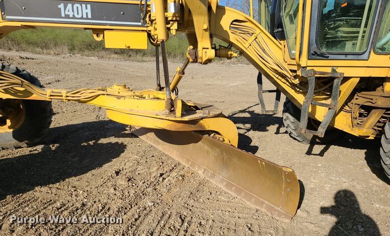 image for item MX9601 1999 Caterpillar 140H  motor grader