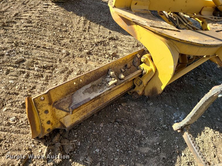 image for item MX9601 1999 Caterpillar 140H  motor grader