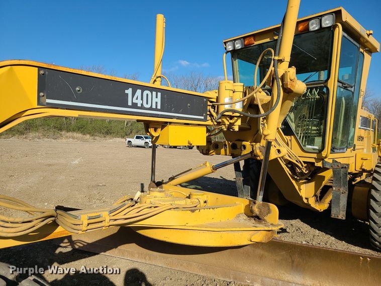 image for item MX9601 1999 Caterpillar 140H  motor grader