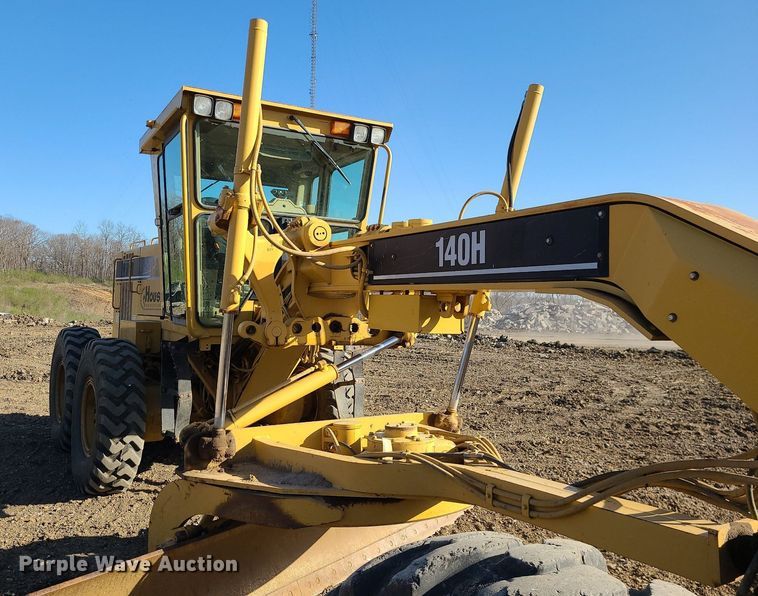 image for item MX9601 1999 Caterpillar 140H  motor grader