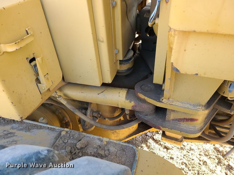 image for item MX9601 1999 Caterpillar 140H  motor grader