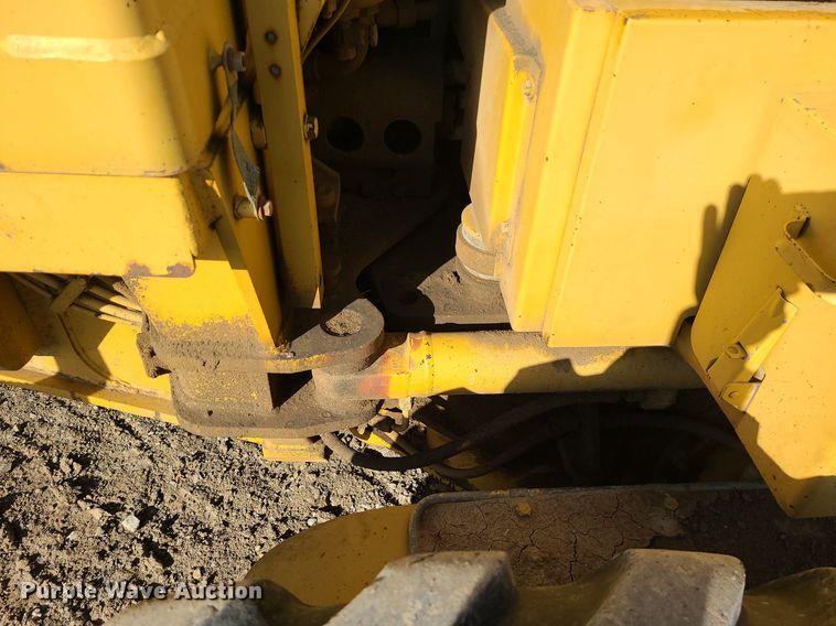 image for item MX9601 1999 Caterpillar 140H  motor grader