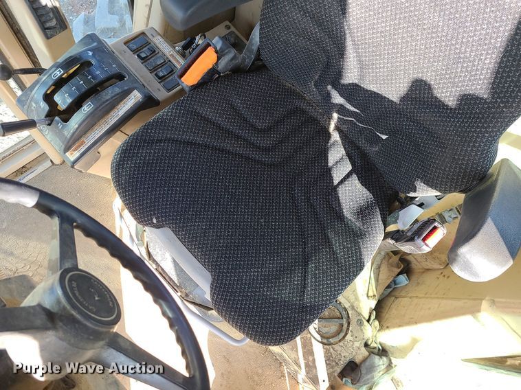 image for item MX9601 1999 Caterpillar 140H  motor grader