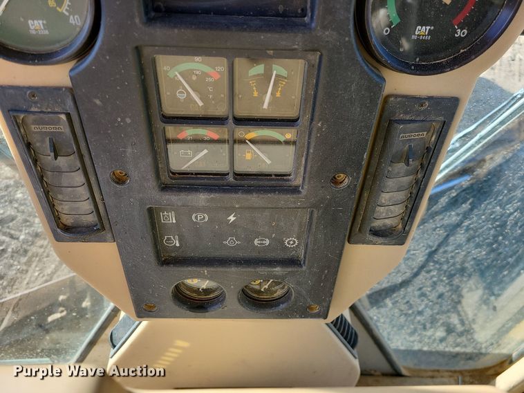 image for item MX9601 1999 Caterpillar 140H  motor grader