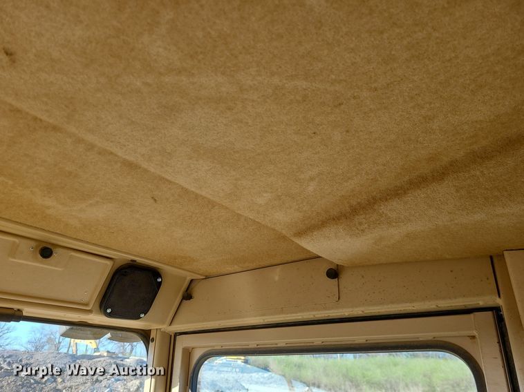 image for item MX9601 1999 Caterpillar 140H  motor grader