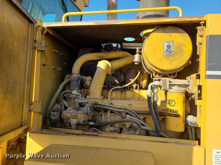 image for item MX9601 1999 Caterpillar 140H  motor grader