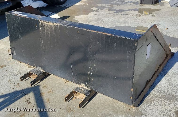 image for item MX9604 2022 Titan 72TFLBCKT  72"W bucket