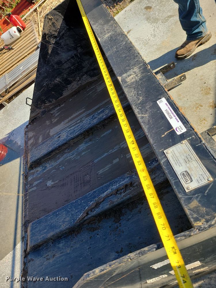 image for item MX9604 2022 Titan 72TFLBCKT  72"W bucket