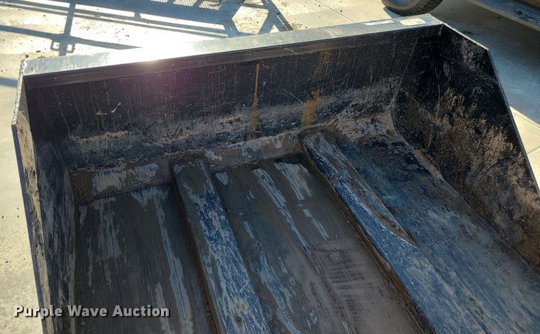 image for item MX9604 2022 Titan 72TFLBCKT  72"W bucket