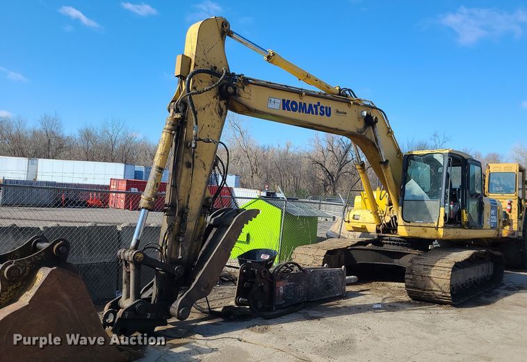 image for item MX9605 2003 Komatsu PC220LC-7  excavator