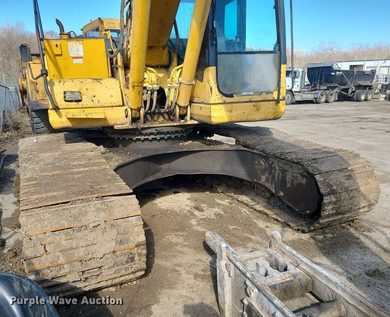 image for item MX9605 2003 Komatsu PC220LC-7  excavator
